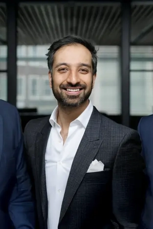 Pivot Completes Management Buyout and £100m+ Debt & Equity Transaction with Foresight 