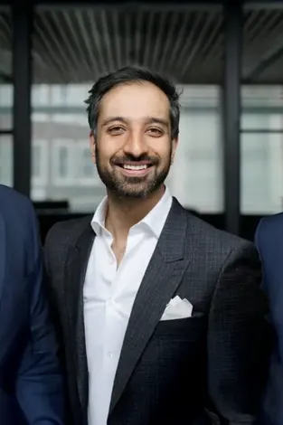 Pivot Completes Management Buyout and £100m+ Debt & Equity Transaction with Foresight 